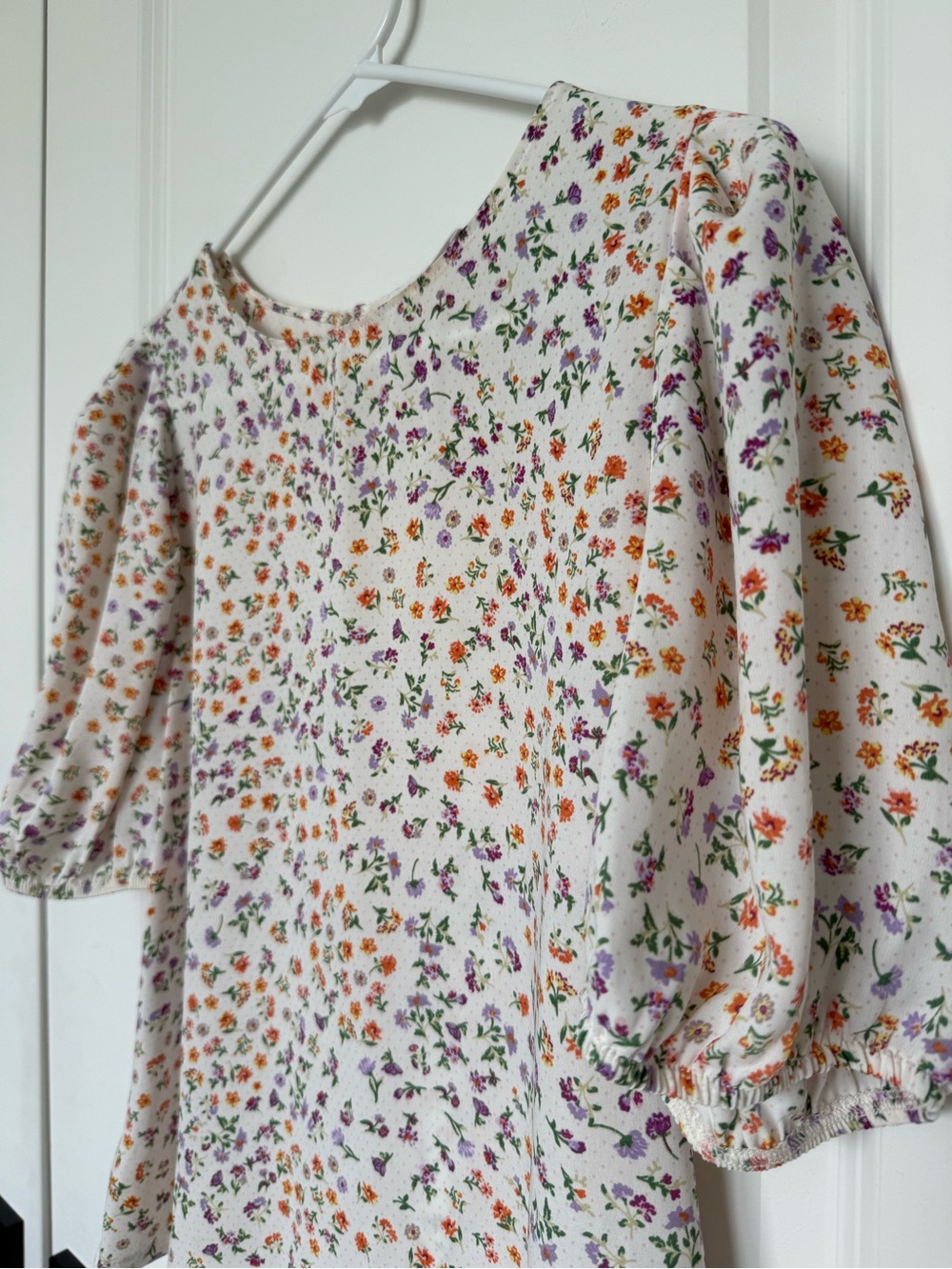 Elodie Women's Blouse Keyhole Back Short Sleeve Blouse In Ivory Floral